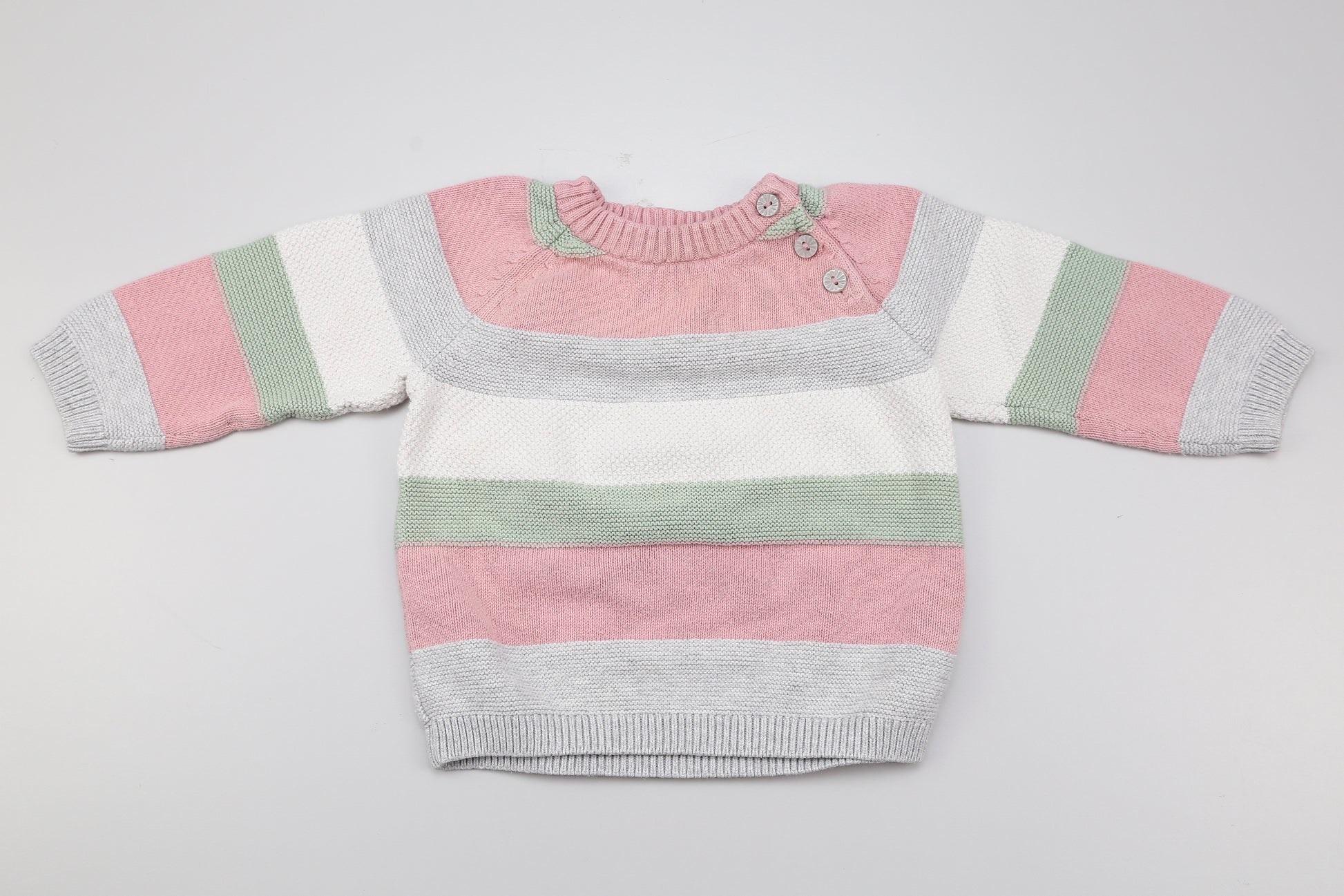 Pastellfarbener Strickpullover mit 3 Knöpfen (74) - KlugeMutti