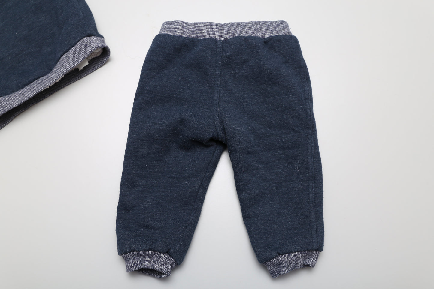 Dunkelblaues, warm gefüttertes Sweatset (86)