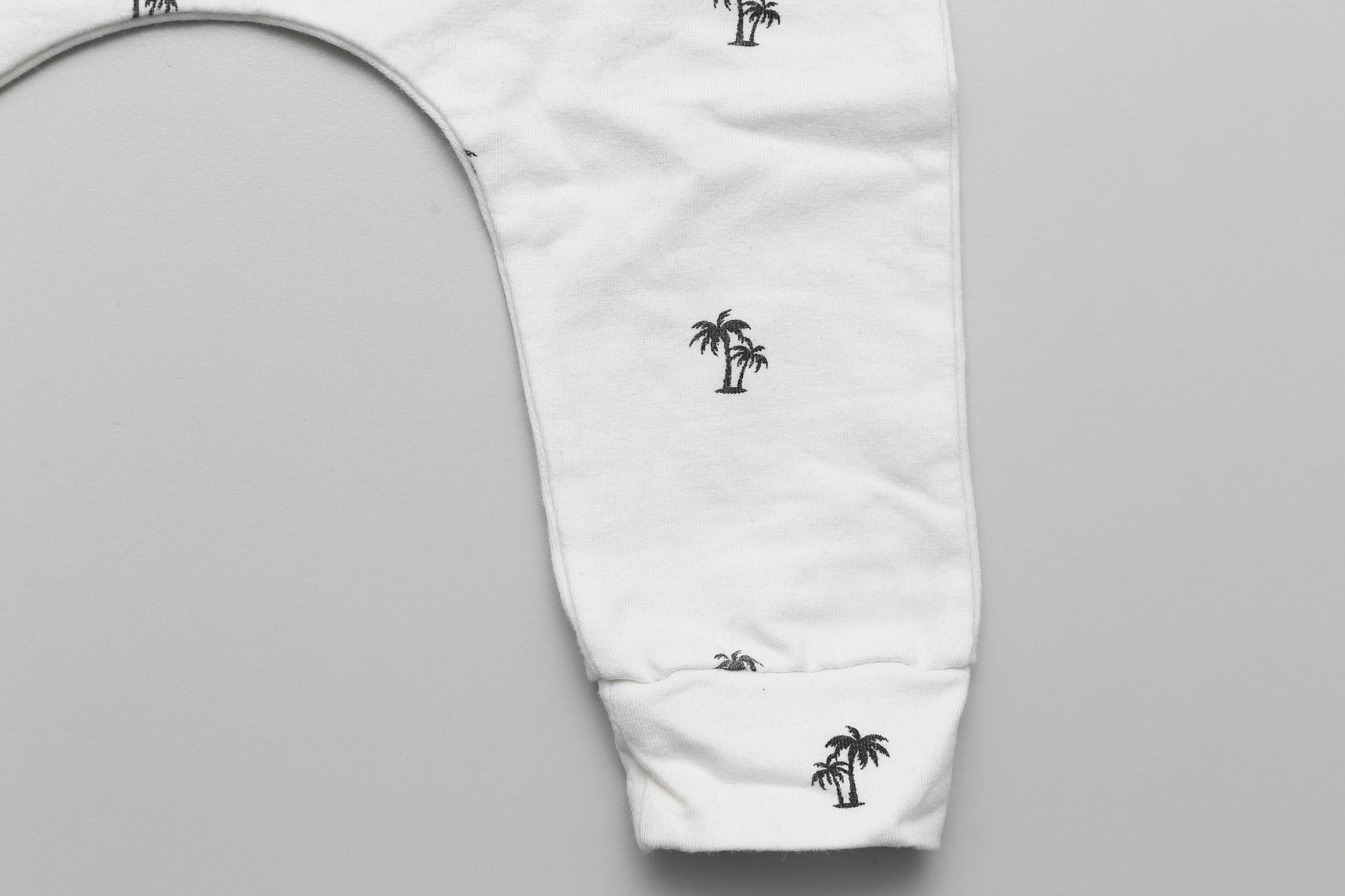 Dünne weiße Leggings mit Palmenmuster (74) - KlugeMutti