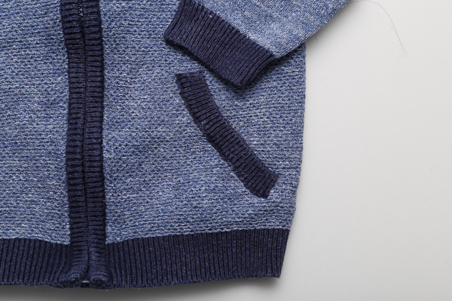 Dunkelblauer Strick-Hoodie (68-74) - KlugeMutti